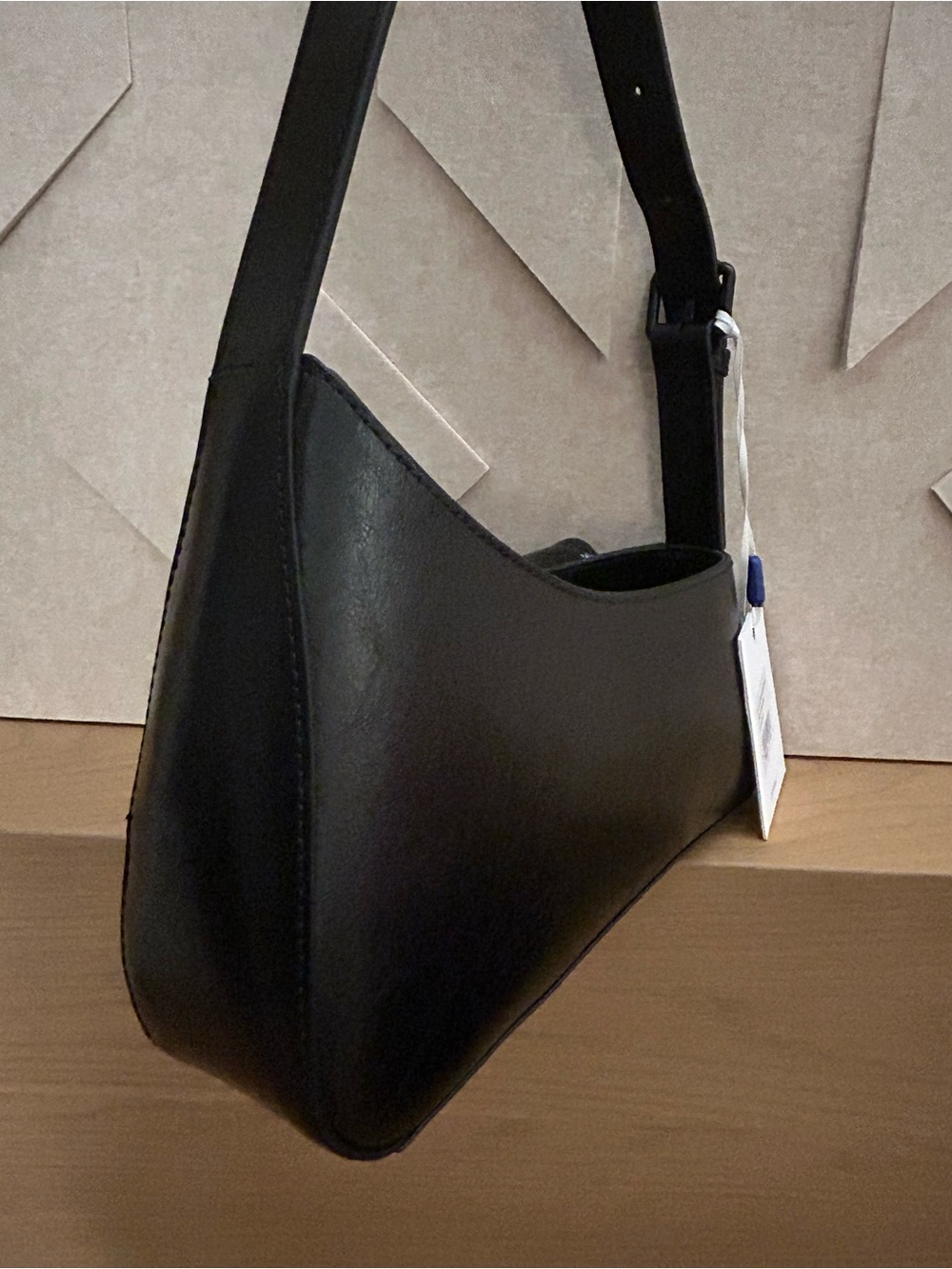 Off-White The Jitney Black Leather Shoulder Bag with White Text - Picture 12 of 16